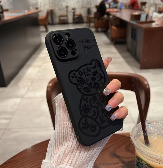 Luxury Black flower Bear fashion phone case for iPhone14promax Creative 13pro Anti-fall 12 personality 11 Soft Shell 14plus